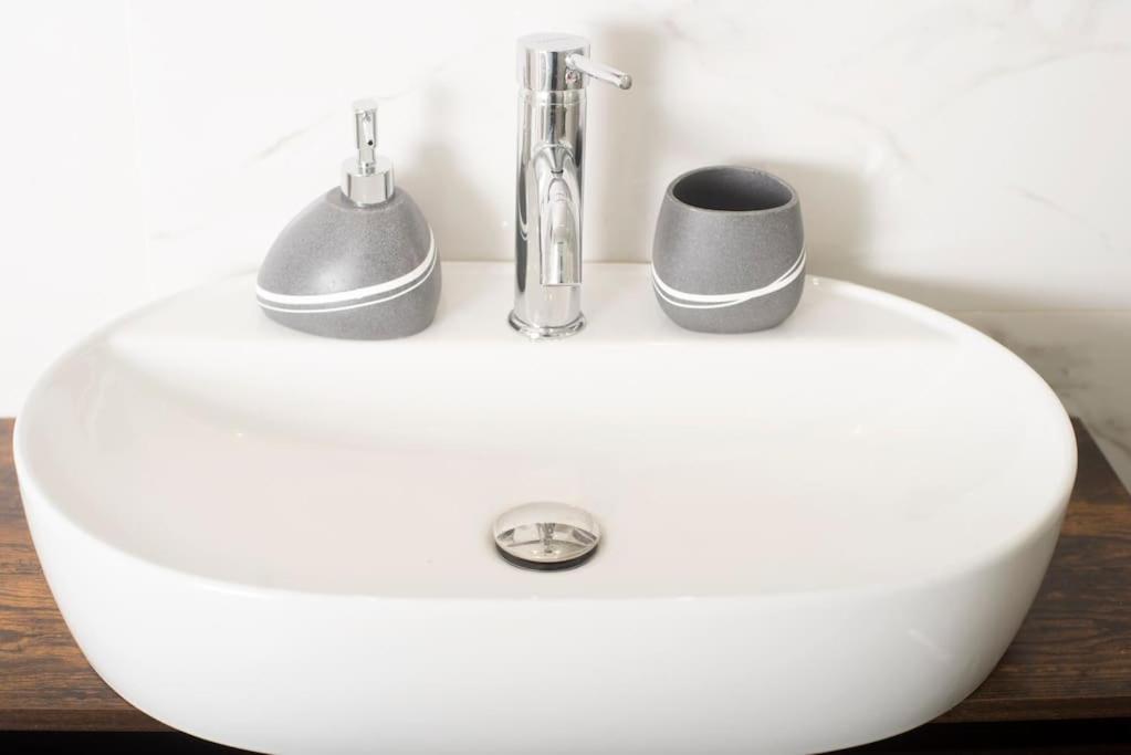 Joy'S Modern-Chic Home Kalamata Ngoại thất bức ảnh
